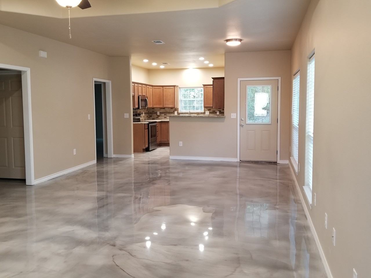 302 Ivy Terrace St - Photo 3 of 10