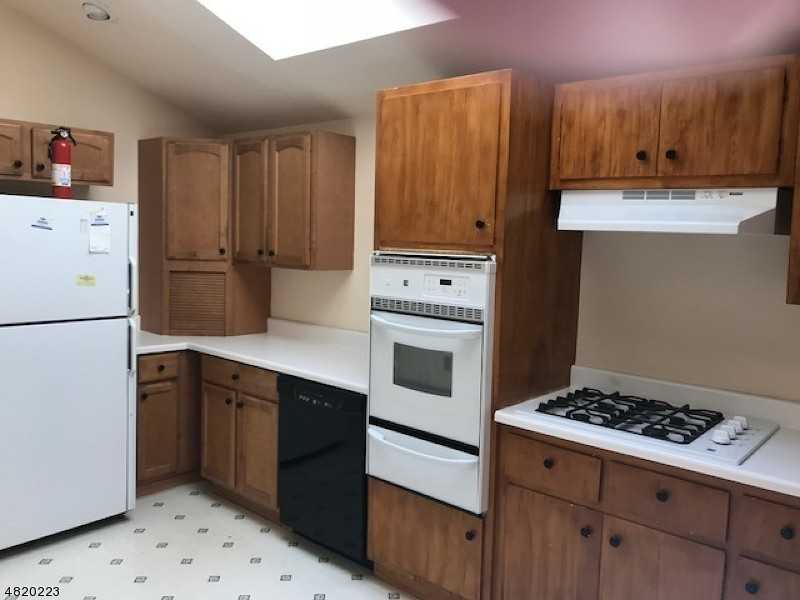 12 Baldwin Ln - Photo 3 of 16