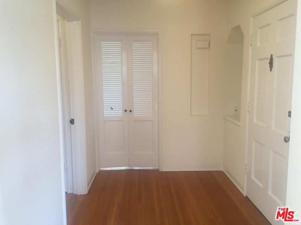 5125 Inadale Ave - Photo 3 of 18