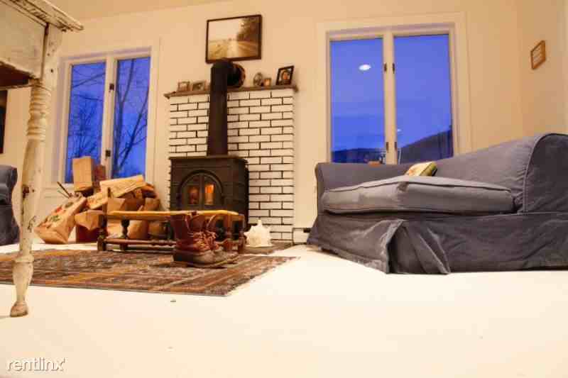 374 Colgate Rd - Photo 2 of 9