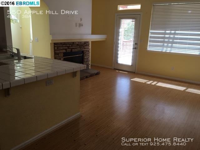 550 Apple Hill Dr - Photo 2 of 6