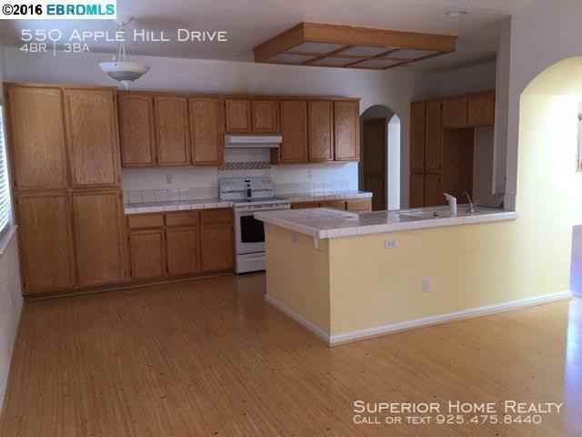 550 Apple Hill Dr - Photo 3 of 6