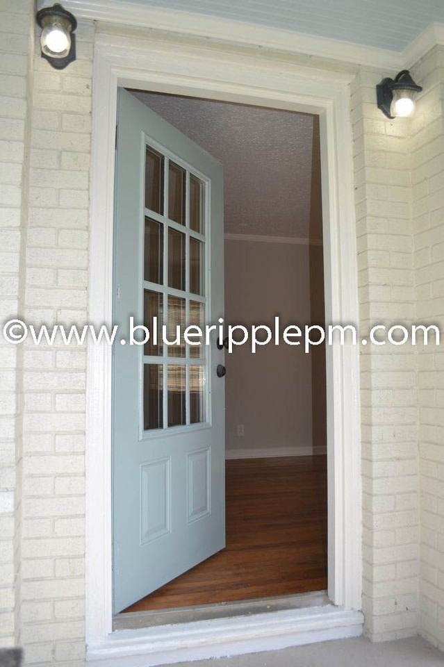 1061 McLinden Ave SE - Photo 2 of 18