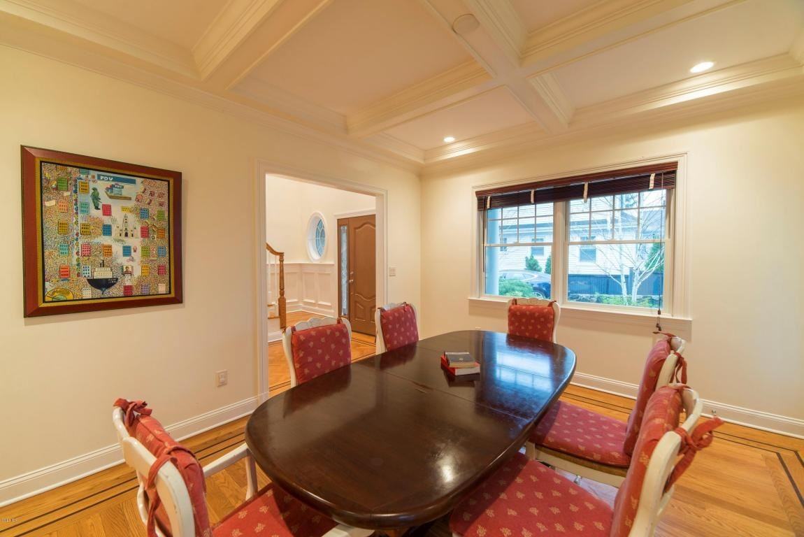 17 Suburban Ave #B - Photo 3 of 12
