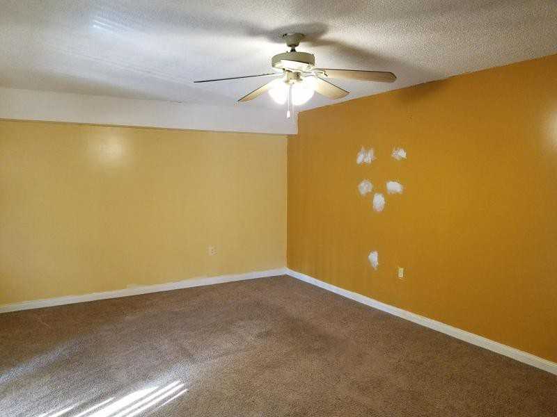 7121 71st Way - Photo 3 of 13