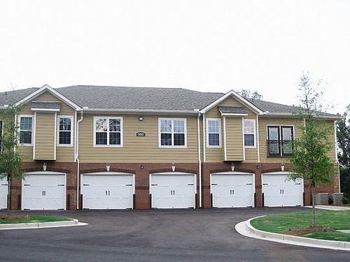 2104 Avalon Parkway - Photo 2 of 11