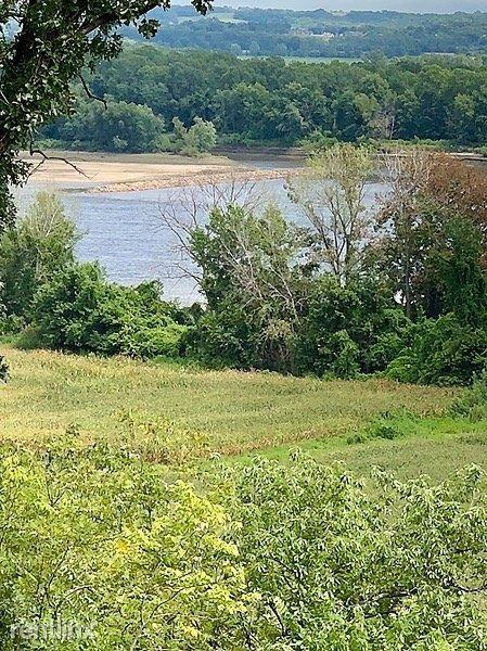 452 Susan Rd - Photo 2 of 3