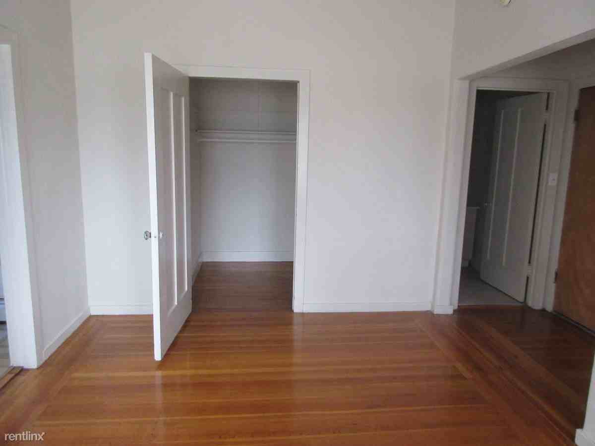 1445 Lakeside Dr #201 - Photo 3 of 6