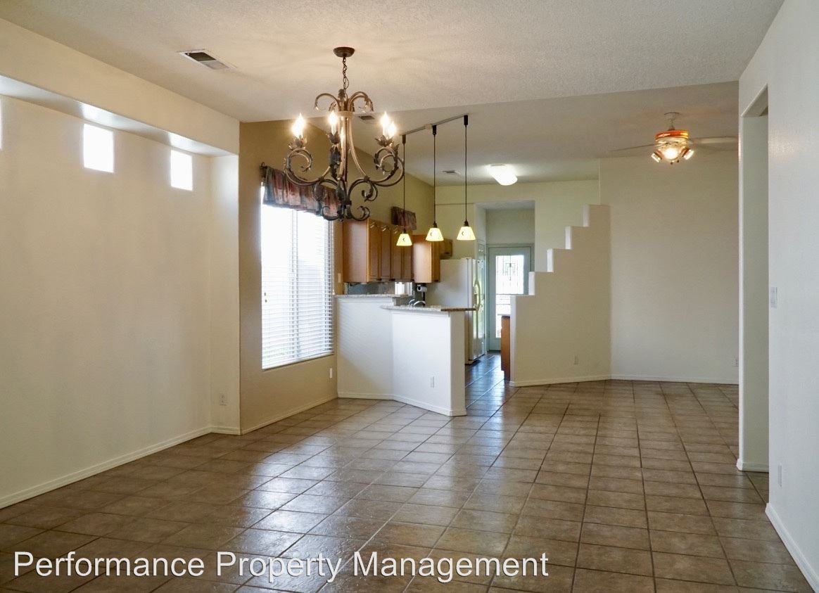 8816 Palomar Ave NE - Photo 3 of 17