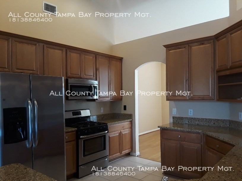 10125 Whisper Pointe Dr - Photo 2 of 13