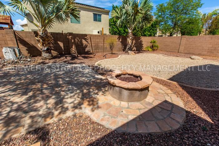 13270 W Clarendon Ave - Photo 2 of 50