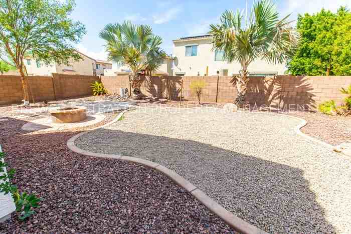 13270 W Clarendon Ave - Photo 3 of 50