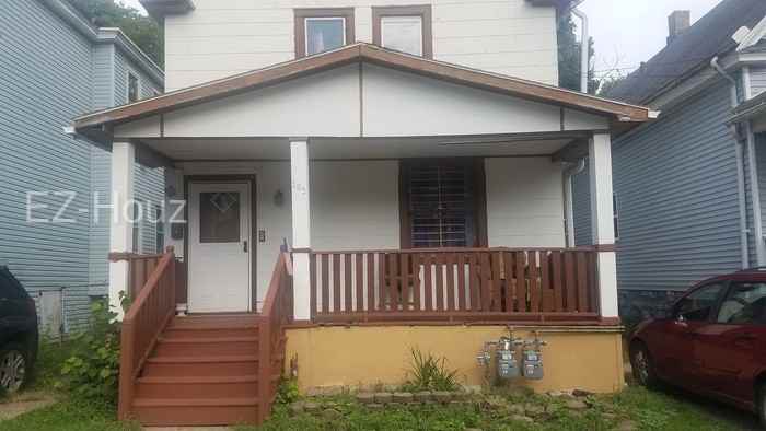 185 Carl St - Photo 2 of 12