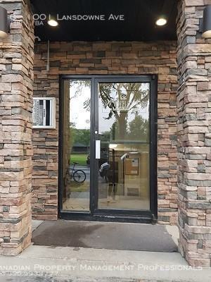 3309 Taylor St E #1001LANSDO - Photo 2 of 13