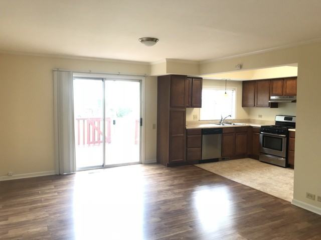 1684 College Green Dr - Photo 3 of 10