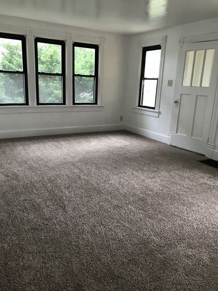 227 S Maple Ave - Photo 3 of 12