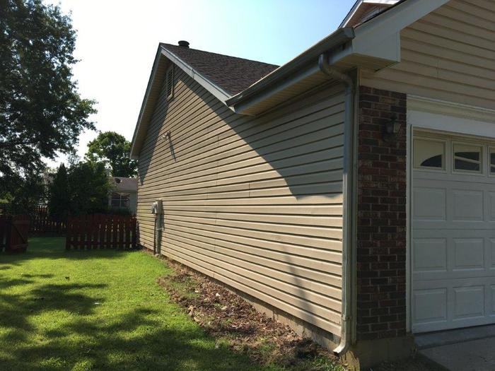 3806 Secretariat Dr - Photo 3 of 35