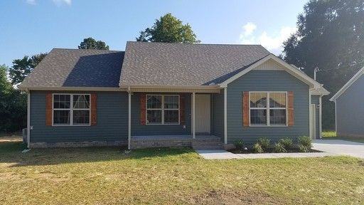 61 Amelia Dr - Photo 2 of 22