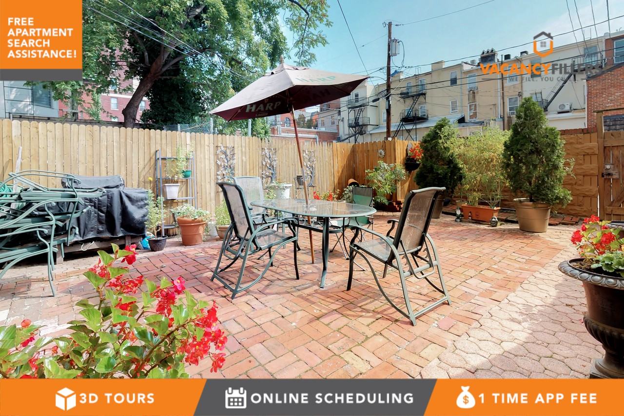 929 St Paul St #2 - Photo 3 of 17