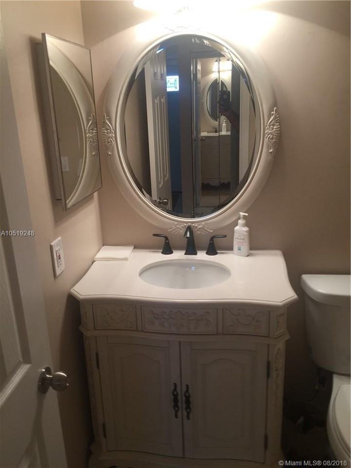 459 Northeast 210th Circle Terrace - Photo 3 of 5