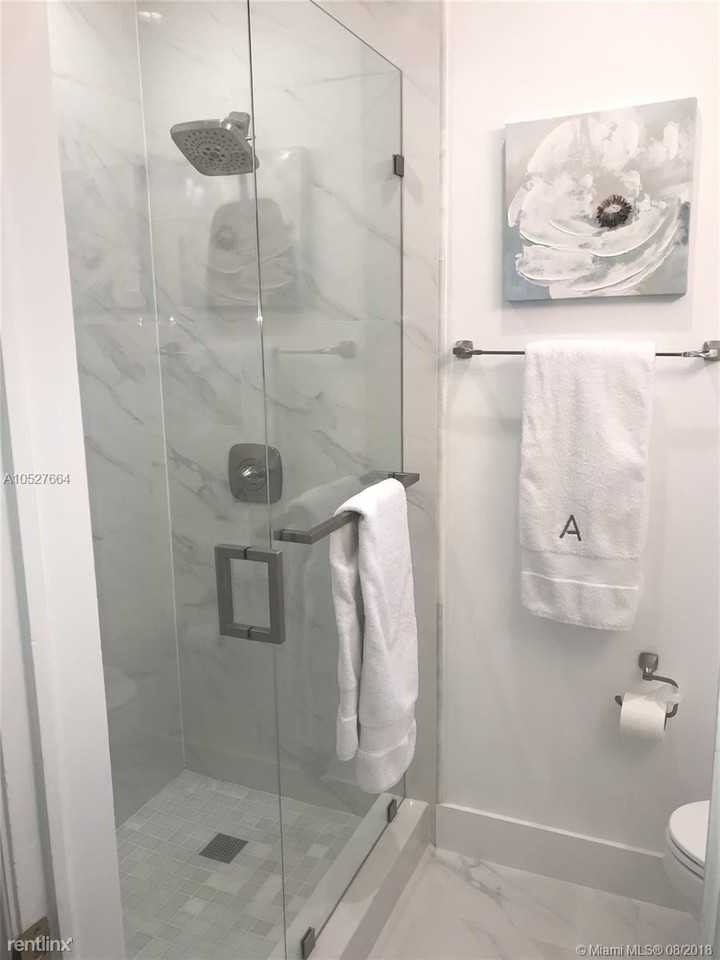 531 San Juan Dr - Photo 3 of 8