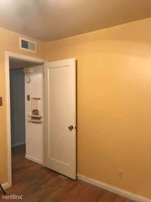 3022 4th Ave - Photo 2 of 10
