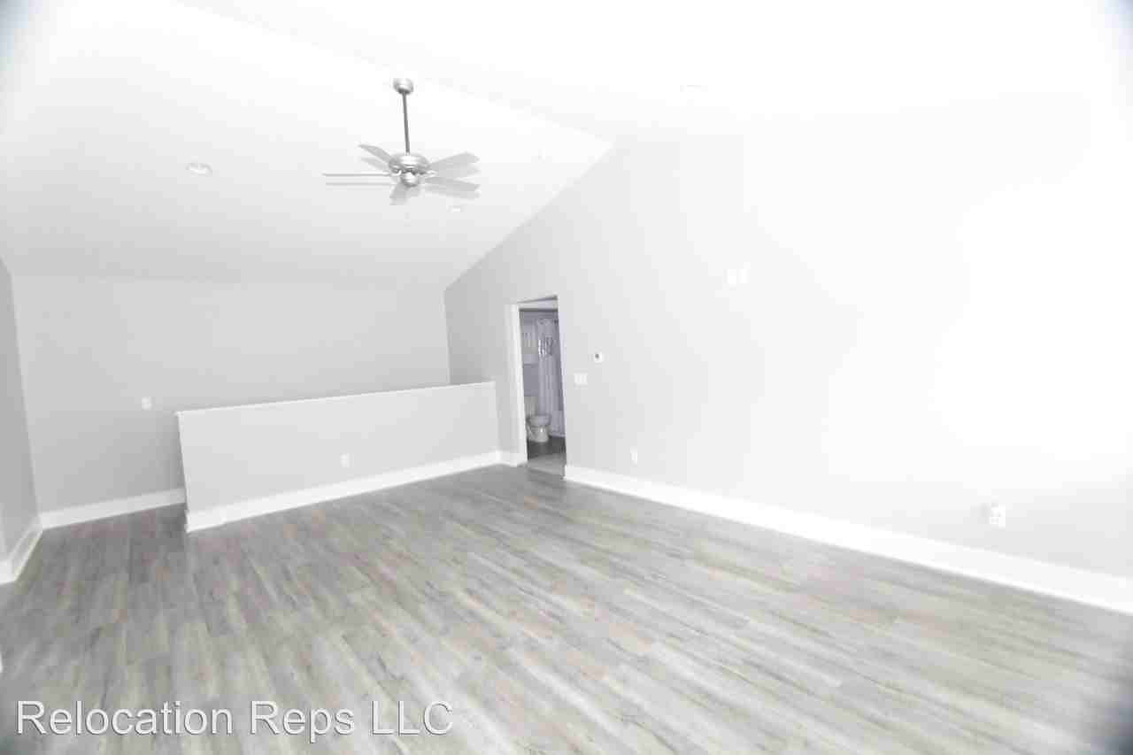 2018 Parkside Ct - Photo 3 of 24