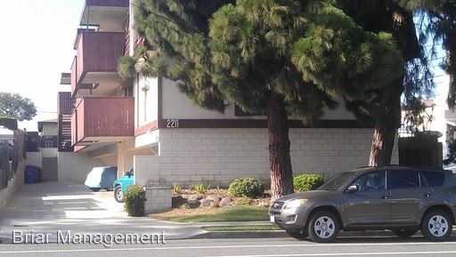2211 Grant Avenue - Photo 2 of 7
