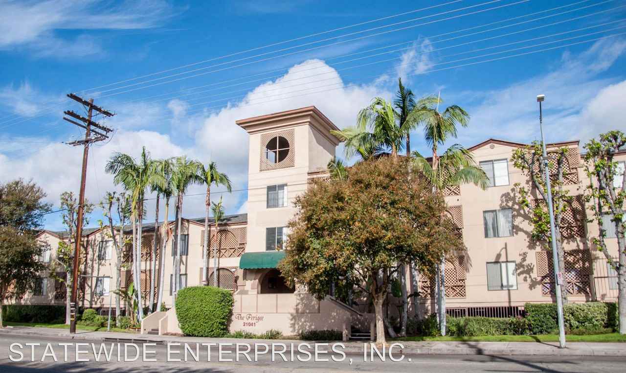 21041 Parthenia St. 21031 Parthenia St - Photo 2 of 8