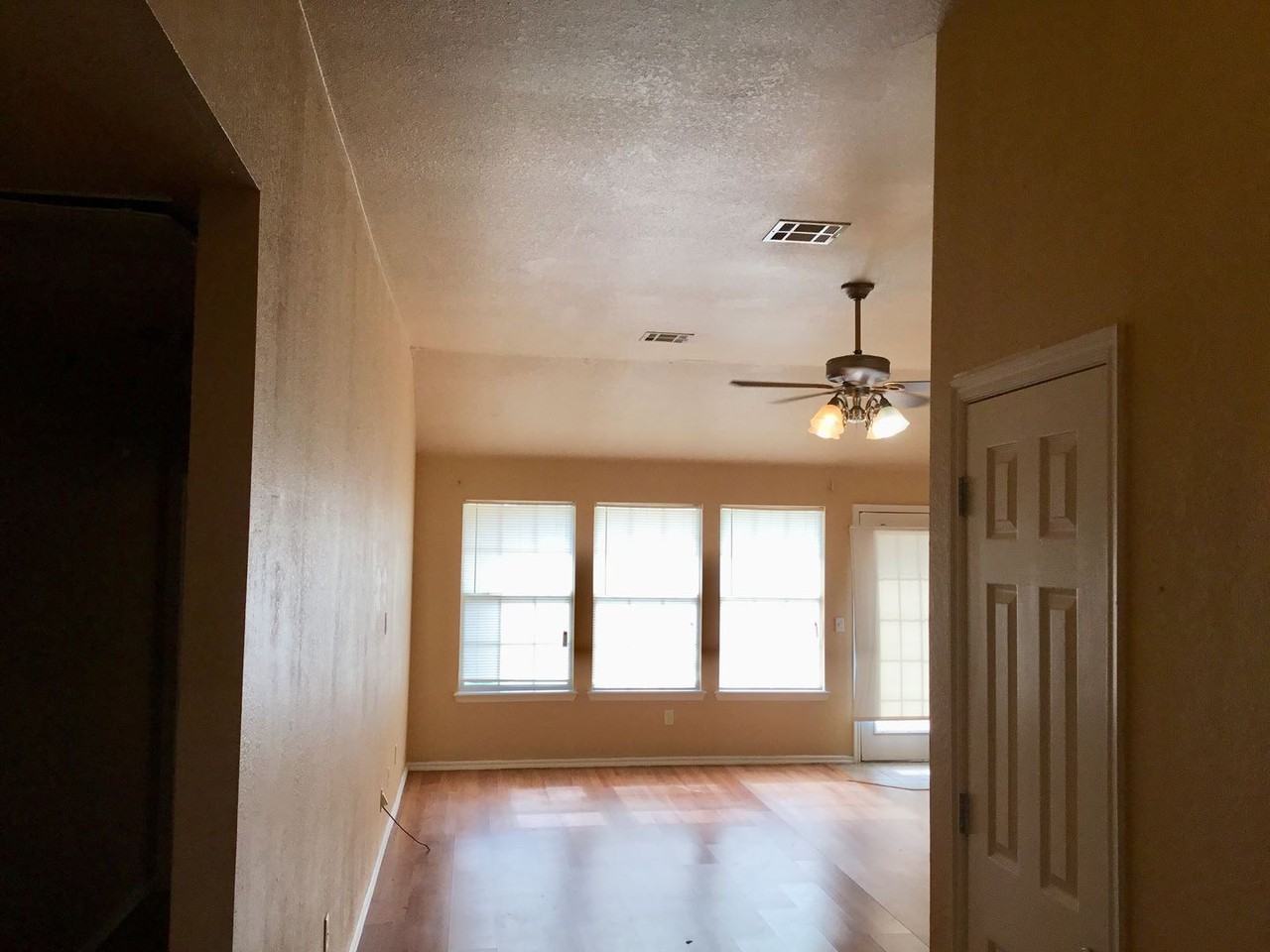 17613 Gold Dr - Photo 2 of 24