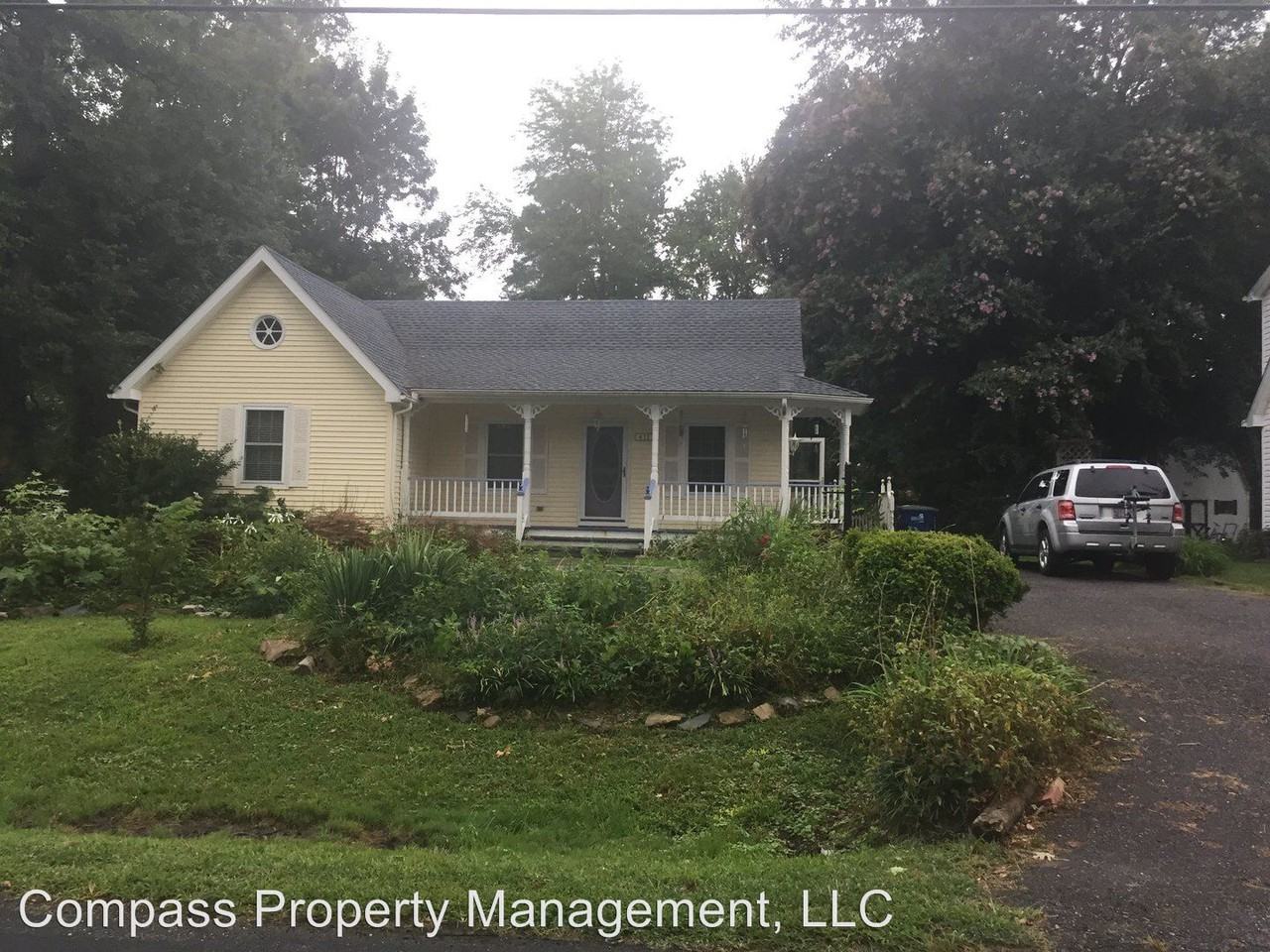 411 Bay City Rd - Photo 2 of 23