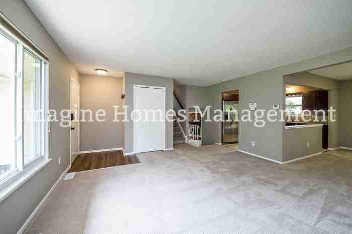 6746 Duneden Ave - Photo 2 of 12