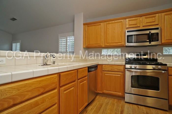 257 Snowy River Ct - Photo 3 of 22