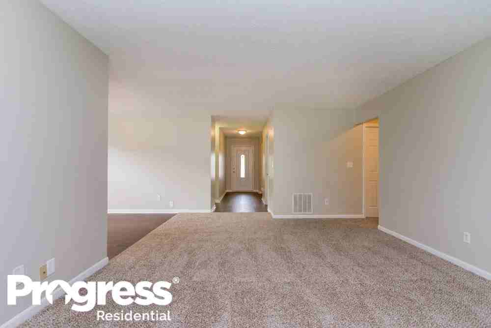 9143 Robey Meadows Ln - Photo 3 of 17