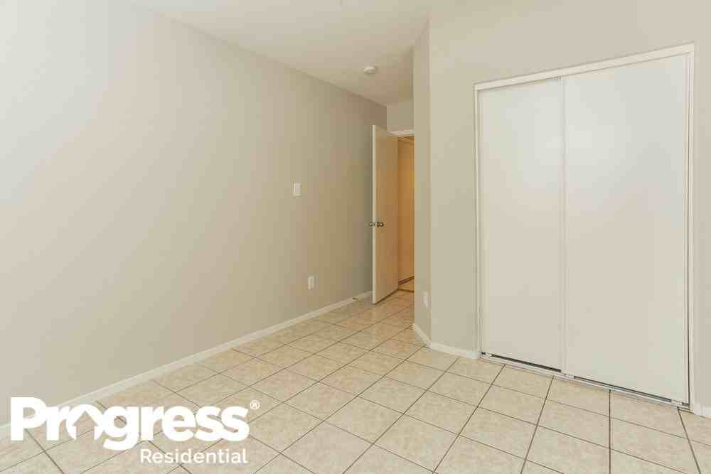 705 Regal Robin Way - Photo 7 of 15