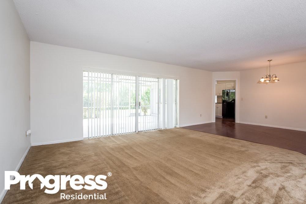 11100 Mohawk St - Photo 2 of 16