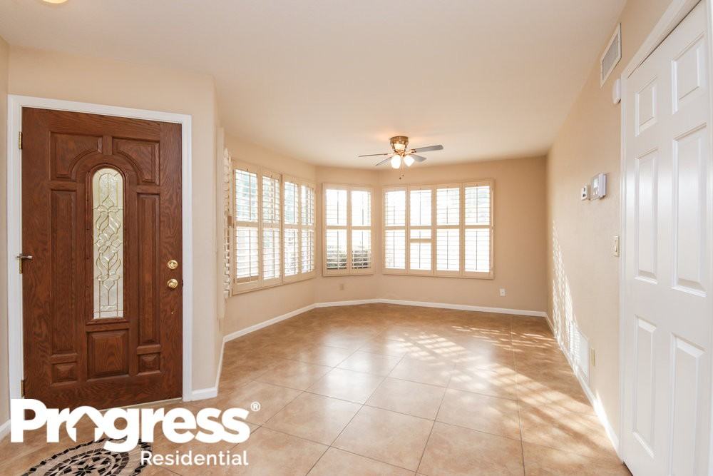 3426 E Woodland Dr - Photo 2 of 23