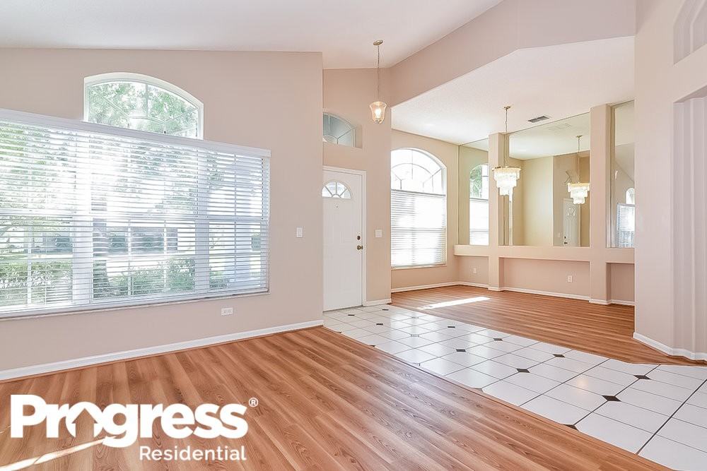 19006 Silverbrook Dr - Photo 3 of 14