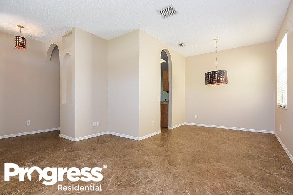 1235 Brooke View Dr - Photo 2 of 14