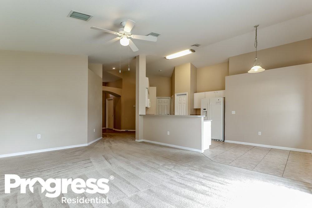 3843 Lockridge Dr - Photo 3 of 16