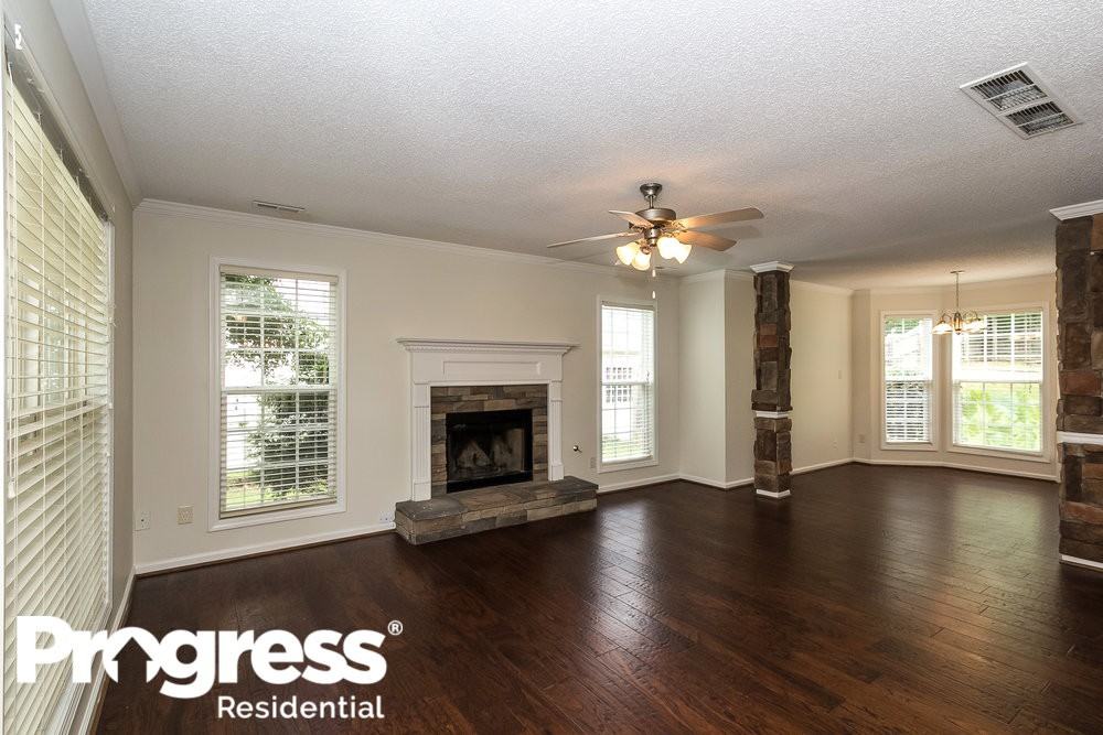 155 Avondale Cir - Photo 2 of 20