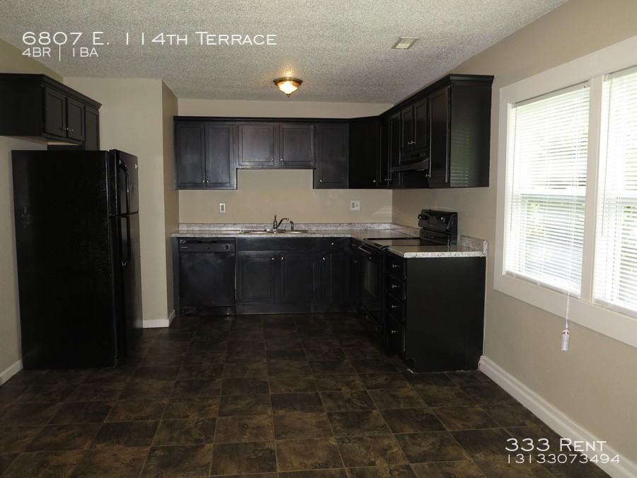 6807 E 114th Terrace - Photo 3 of 13