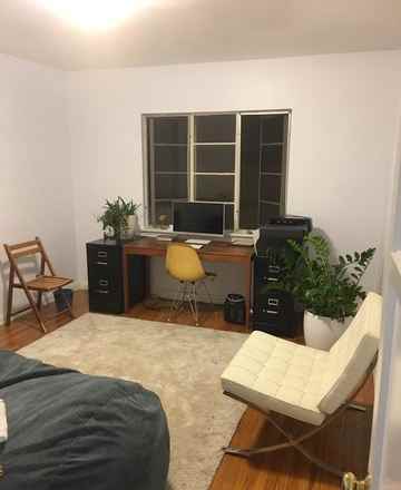 127 N Clark Dr - Photo 3 of 4