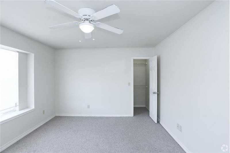 1621 S University Parks Dr - Photo 7 of 12