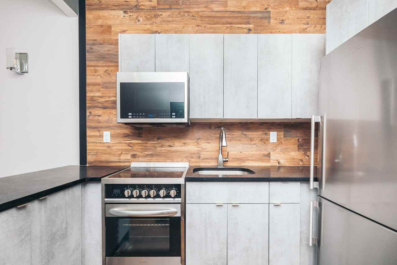 376 Graham Avenue #32NQ