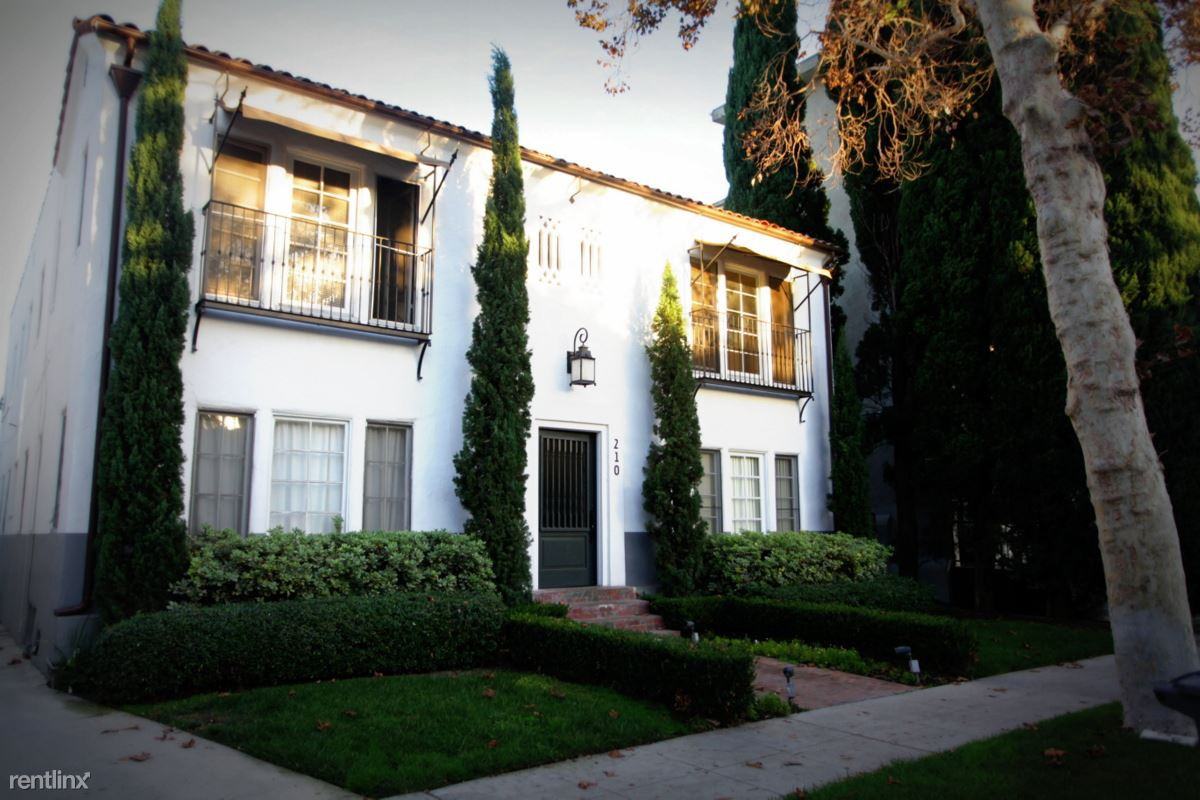 210 S Arnaz Dr - Photo 3 of 3