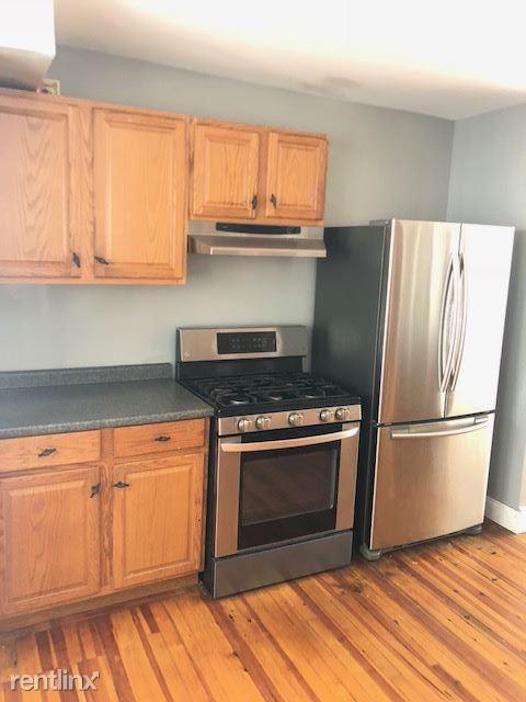 96 Emerson St - Photo 2 of 5