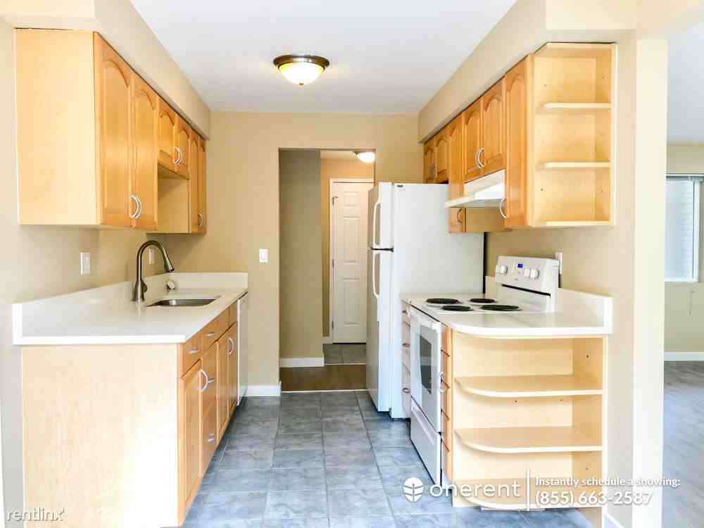 17109 NE 45th St - Photo 2 of 11