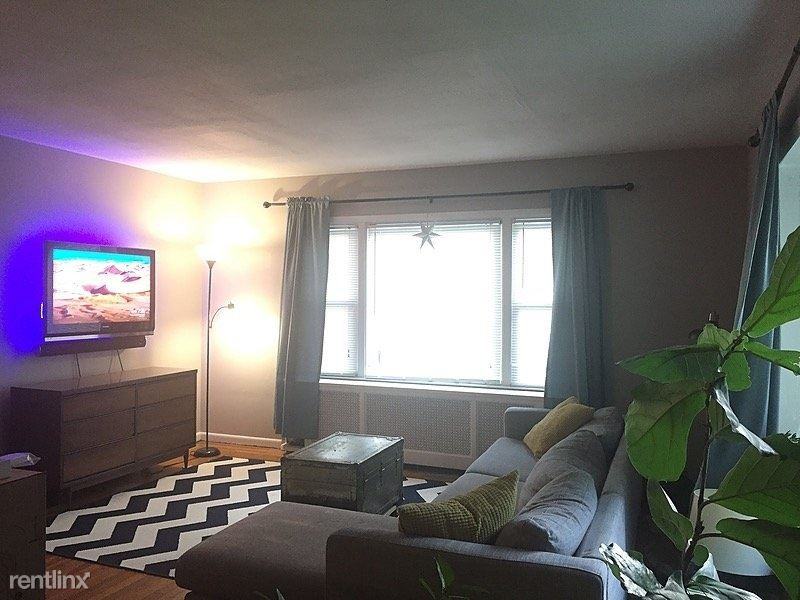 3853 Quakerbridge Rd - Photo 2 of 10