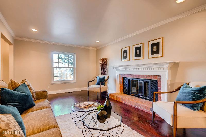 8902 W Progress Pl - Photo 3 of 37